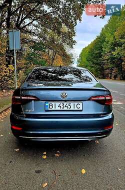 Седан Volkswagen Jetta 2018 в 