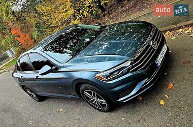 Седан Volkswagen Jetta 2018 в 