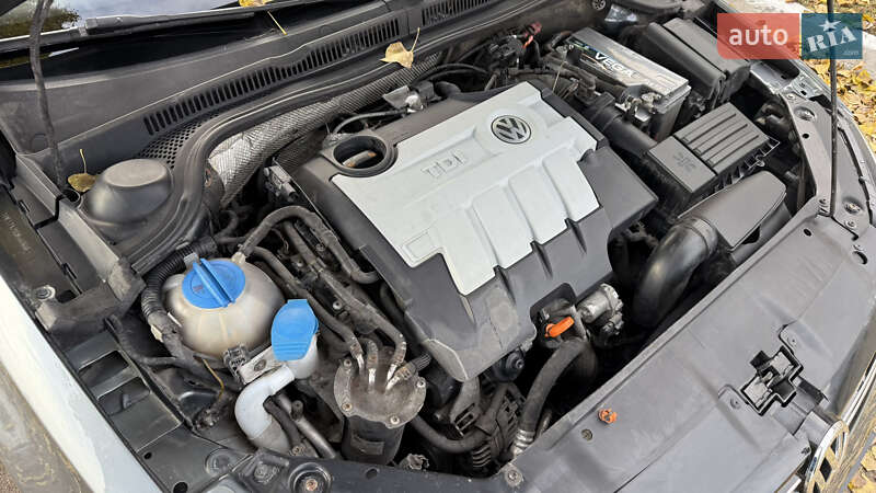 Седан Volkswagen Jetta 2013 в Киеве фото 42 Седан Volkswagen Jetta 2013 в Киеве