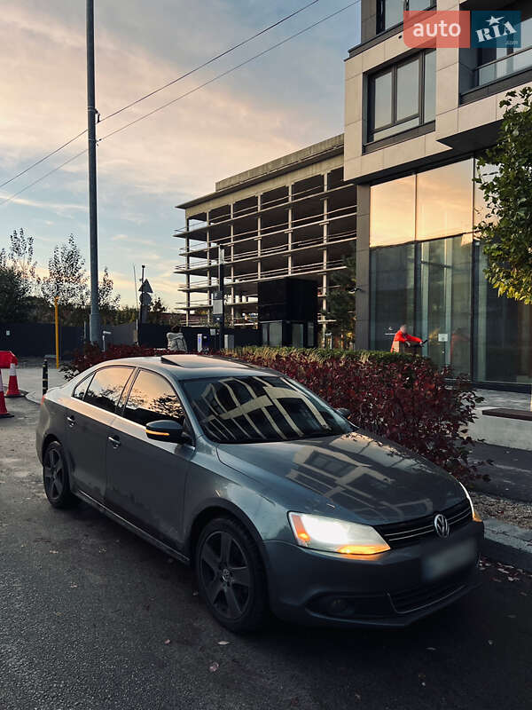 Седан Volkswagen Jetta 2014 в Киеве фото 11 Седан Volkswagen Jetta 2014 в Киеве