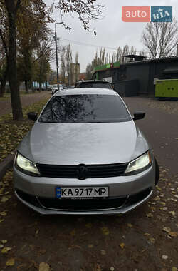 Седан Volkswagen Jetta 2010 в Киеве