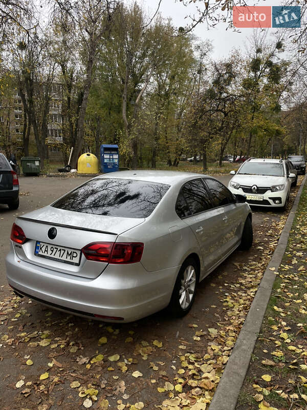 Седан Volkswagen Jetta 2010 в Киеве фото 8 Седан Volkswagen Jetta 2010 в Киеве