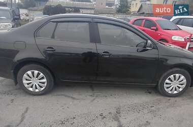 Седан Volkswagen Jetta 2006 в  фото 6 Седан Volkswagen Jetta 2006 в