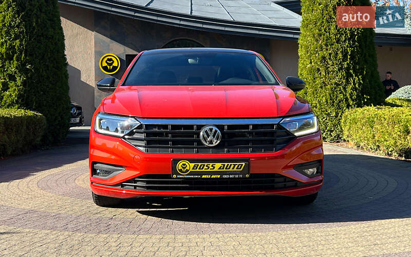 Седан Volkswagen Jetta 2019 в Львове