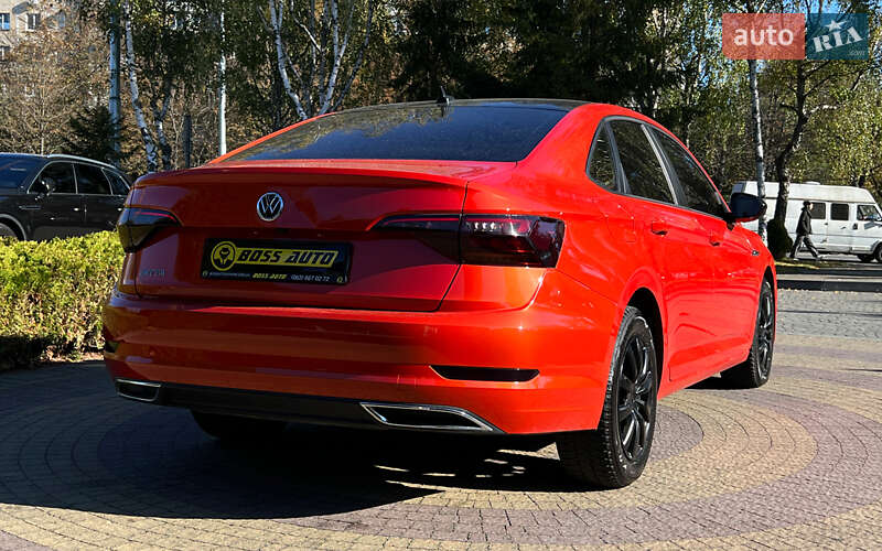 Седан Volkswagen Jetta 2019 в Львове