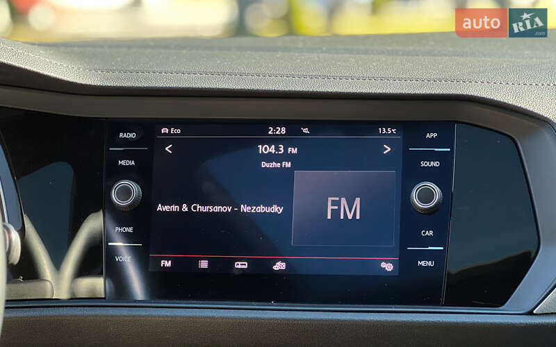 Седан Volkswagen Jetta 2019 в Львове