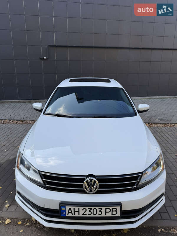 Седан Volkswagen Jetta 2017 в  фото Седан Volkswagen Jetta 2017 в
