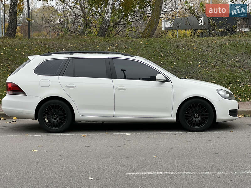 Универсал Volkswagen Jetta 2012 в Киеве