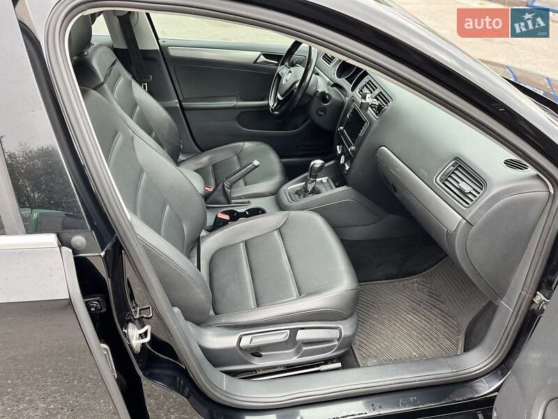 Седан Volkswagen Jetta 2017 в Днепре фото 19 Седан Volkswagen Jetta 2017 в Днепре