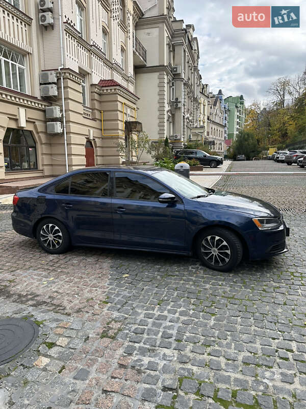 Седан Volkswagen Jetta 2014 в Киеве фото 4 Седан Volkswagen Jetta 2014 в Киеве