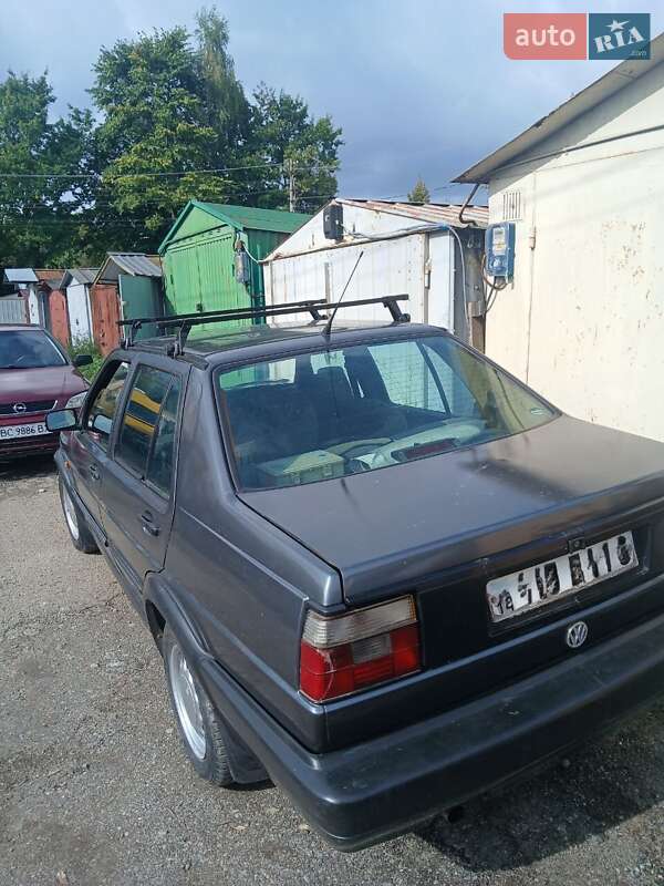 Седан Volkswagen Jetta 1990 в Львові