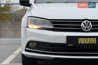 Седан Volkswagen Jetta 2015 в  фото 6 Седан Volkswagen Jetta 2015 в
