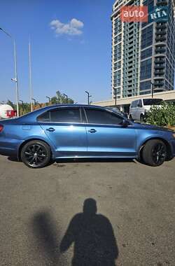Седан Volkswagen Jetta 2017 в 