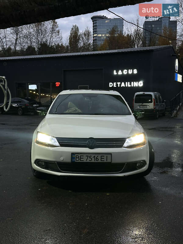 Седан Volkswagen Jetta 2013 в Киеве