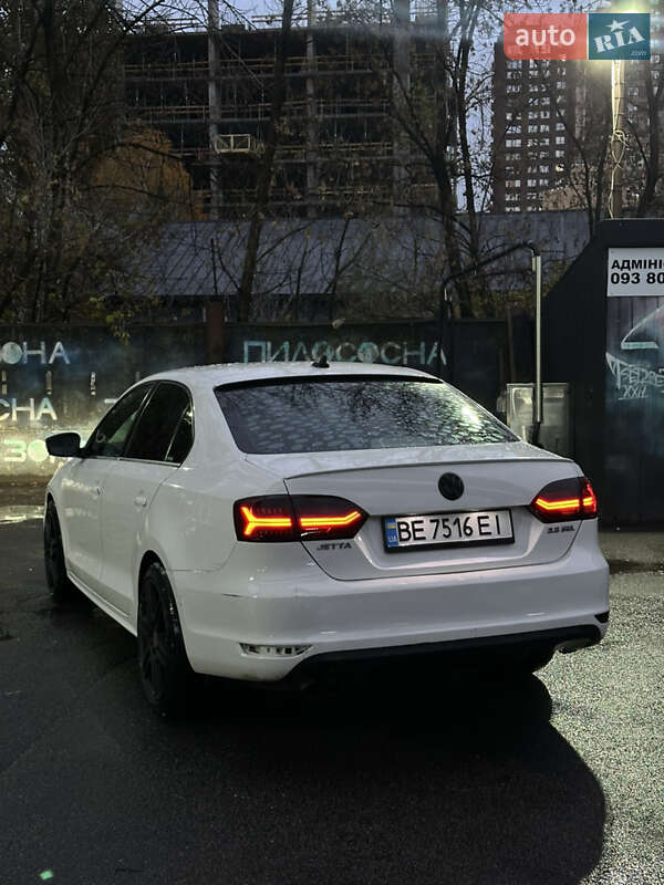 Седан Volkswagen Jetta 2013 в Киеве