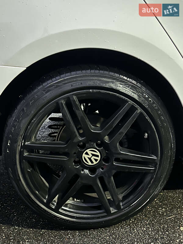 Седан Volkswagen Jetta 2013 в Киеве