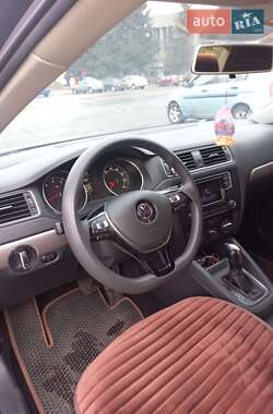 Седан Volkswagen Jetta 2017 в Фастові