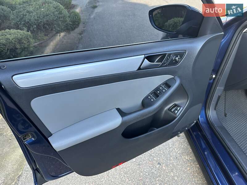 Седан Volkswagen Jetta 2013 в Одесі фото 13 Седан Volkswagen Jetta 2013 в Одесі