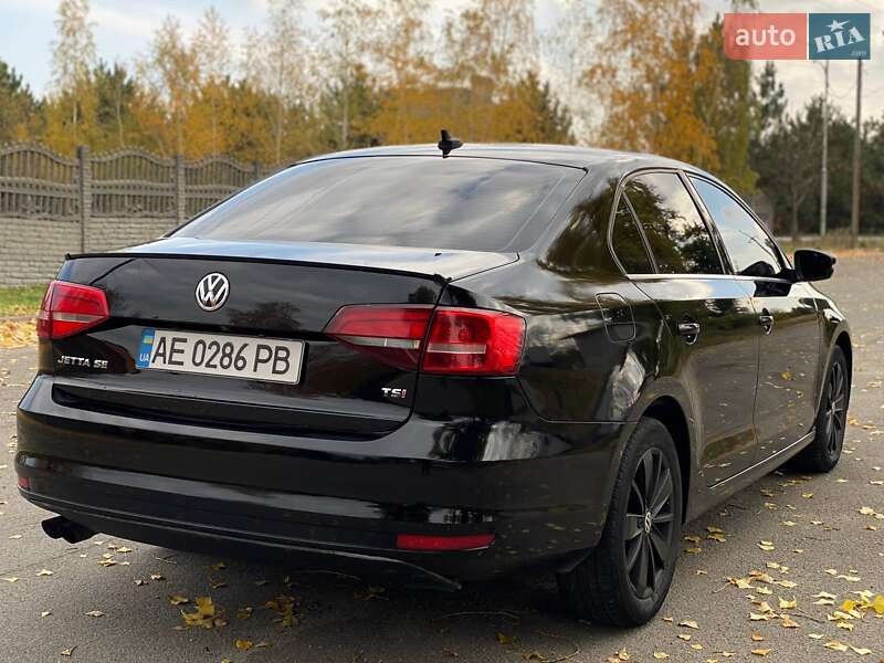 Седан Volkswagen Jetta 2016 в Днепре