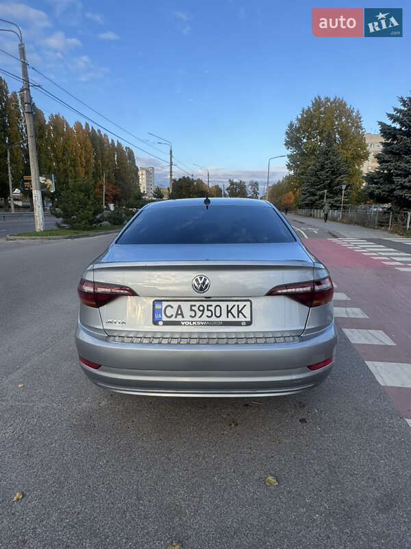 Седан Volkswagen Jetta 2019 в Черкассах