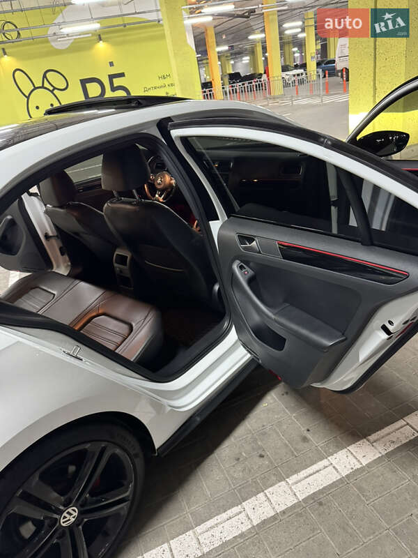 Седан Volkswagen Jetta 2017 в Киеве фото 3 Седан Volkswagen Jetta 2017 в Киеве