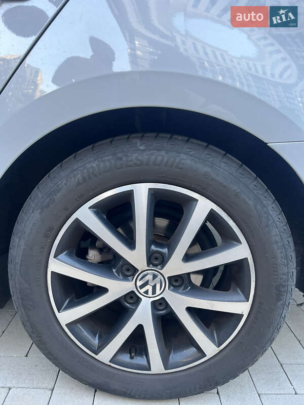 Седан Volkswagen Jetta 2016 в Ірпені фото 12 Седан Volkswagen Jetta 2016 в Ірпені