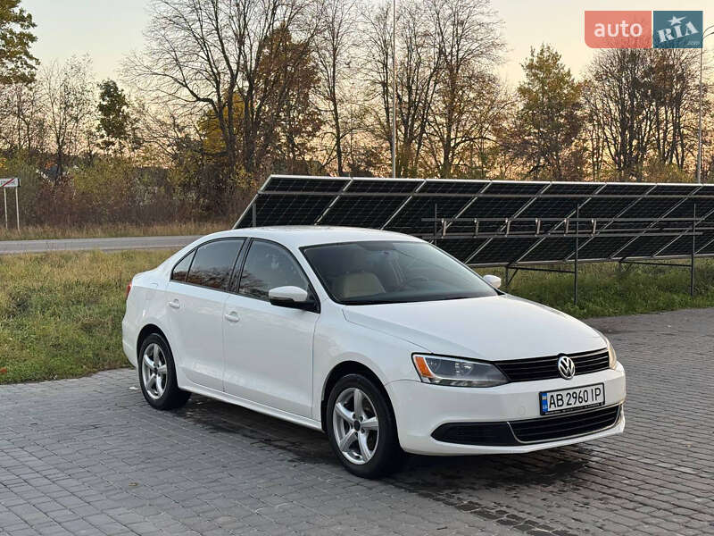 Седан Volkswagen Jetta 2012 в Вінниці