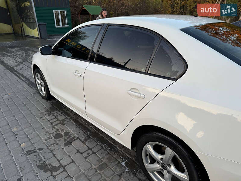 Седан Volkswagen Jetta 2012 в Вінниці