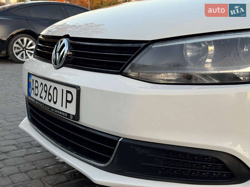 Седан Volkswagen Jetta 2012 в Вінниці