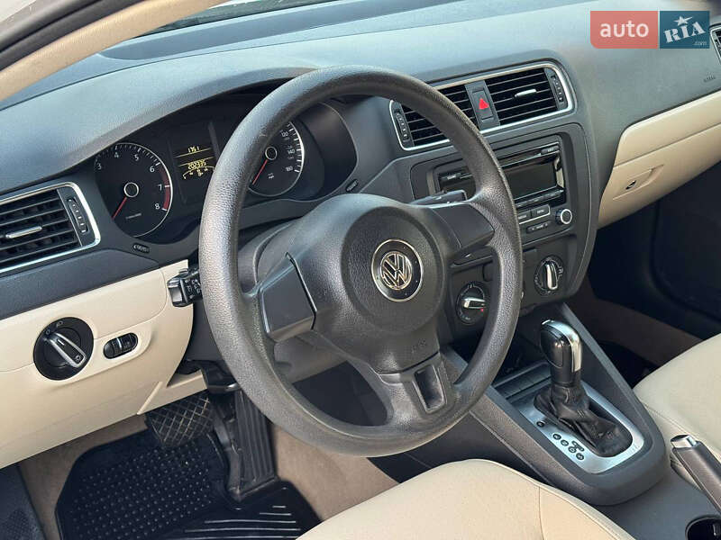 Седан Volkswagen Jetta 2012 в Вінниці