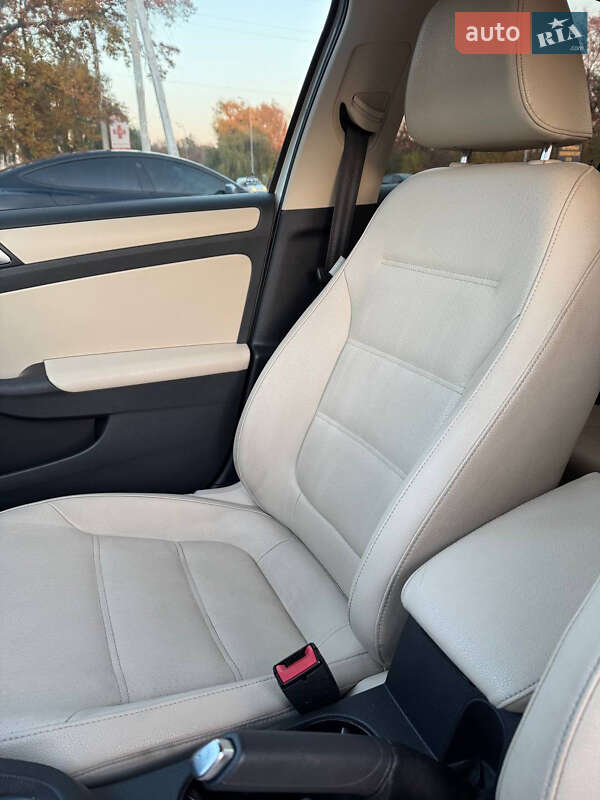 Седан Volkswagen Jetta 2012 в Вінниці