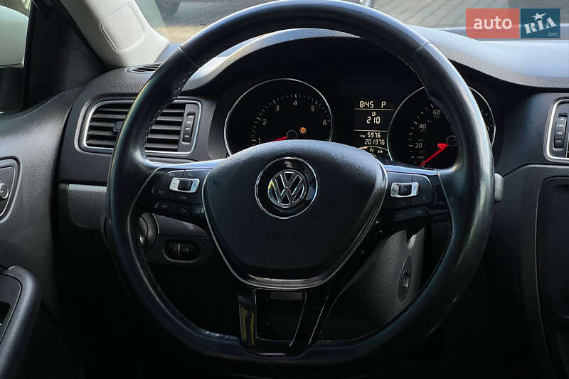 Седан Volkswagen Jetta 2015 в Івано-Франківську фото 20 Седан Volkswagen Jetta 2015 в Івано-Франківську