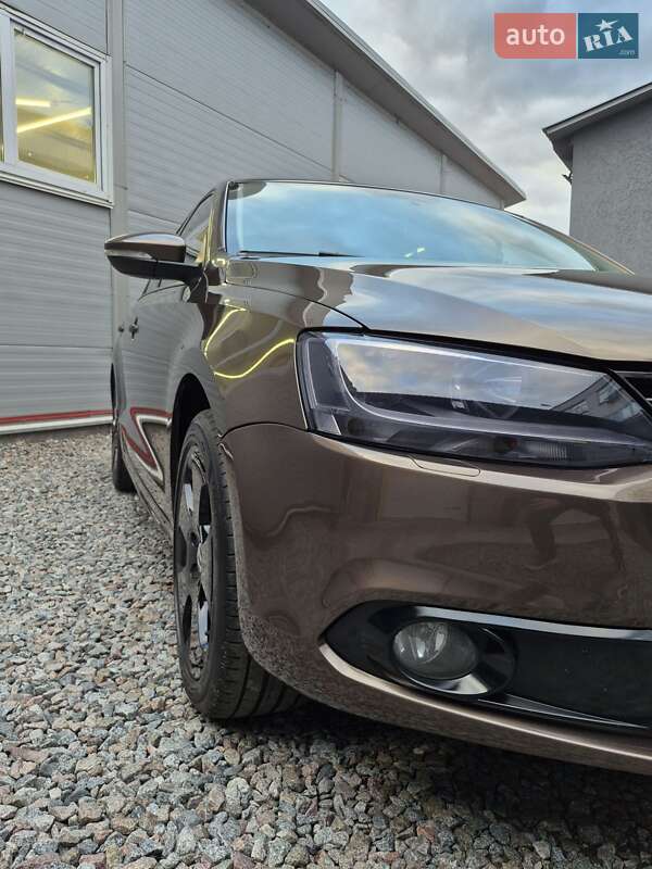 Седан Volkswagen Jetta 2013 в Киеве фото 9 Седан Volkswagen Jetta 2013 в Киеве