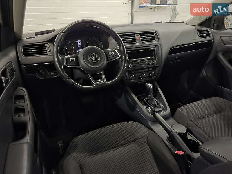 Седан Volkswagen Jetta 2013 в Киеве фото 13 Седан Volkswagen Jetta 2013 в Киеве