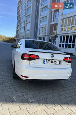 Седан Volkswagen Jetta 2016 в Тернополе