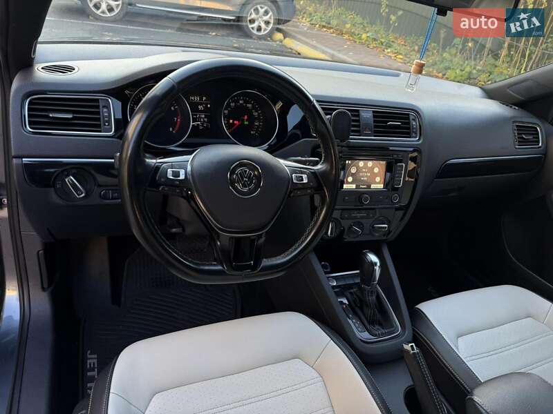 Седан Volkswagen Jetta 2015 в Киеве фото 7 Седан Volkswagen Jetta 2015 в Киеве