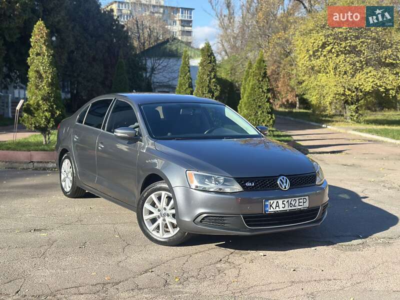 Седан Volkswagen Jetta 2013 в Киеве