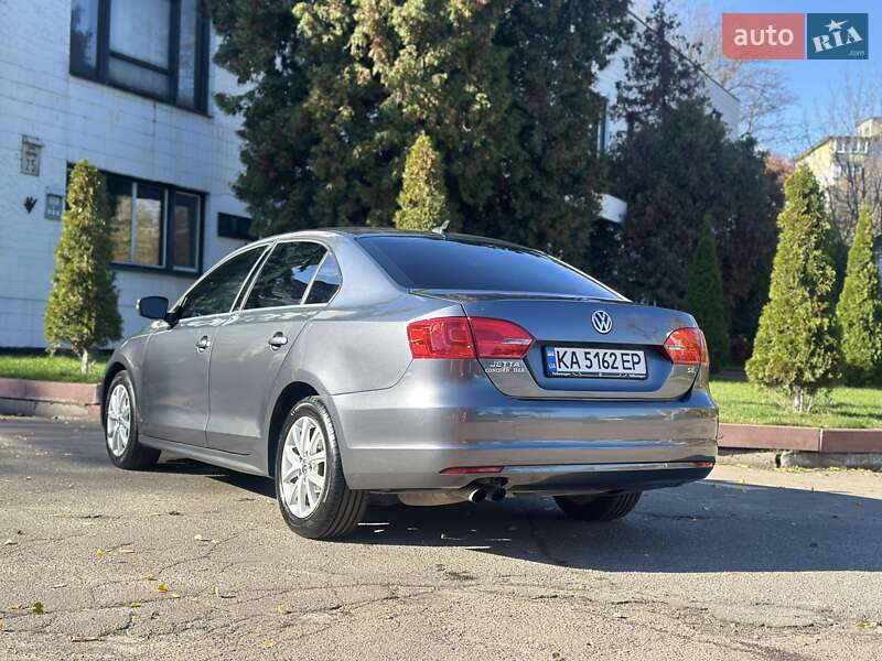 Седан Volkswagen Jetta 2013 в Киеве