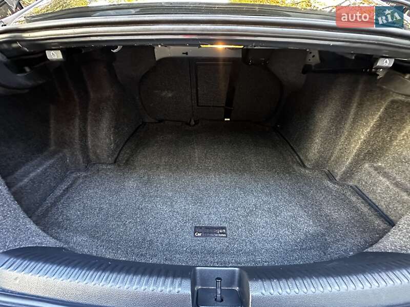Седан Volkswagen Jetta 2013 в Киеве