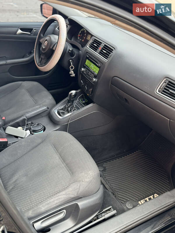 Седан Volkswagen Jetta 2013 в Киеве фото 9 Седан Volkswagen Jetta 2013 в Киеве