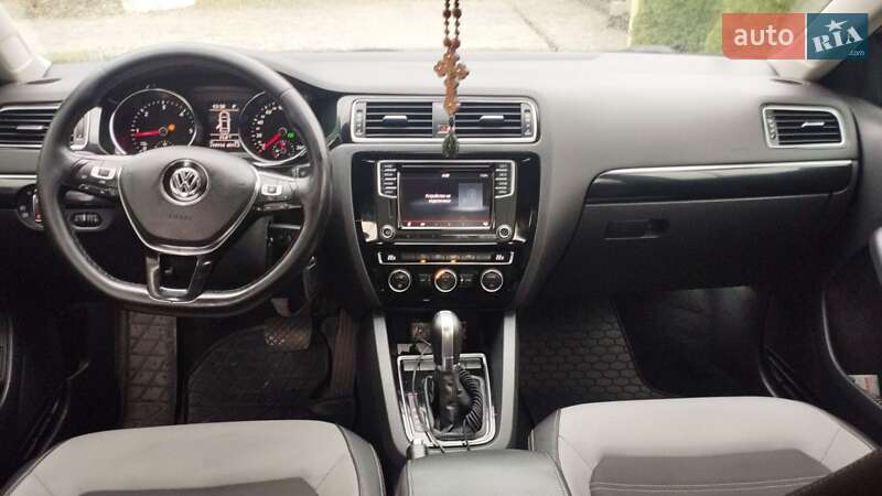 Седан Volkswagen Jetta 2016 в Сваляві