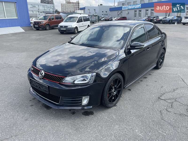 Седан Volkswagen Jetta 2015 в Киеве фото 3 Седан Volkswagen Jetta 2015 в Киеве
