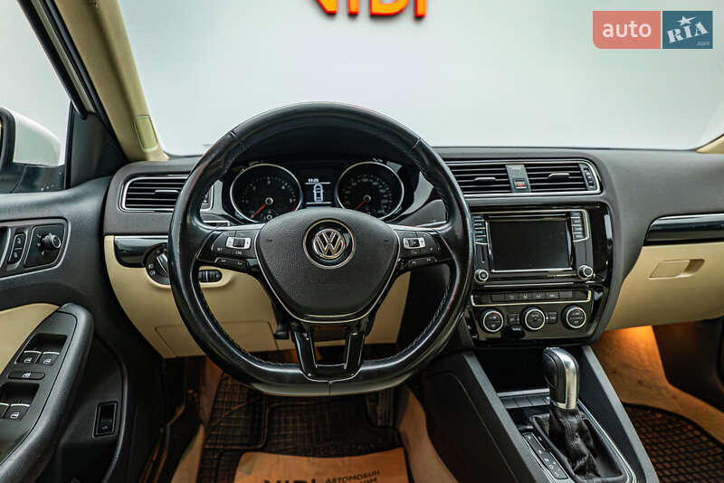 Седан Volkswagen Jetta 2016 в Киеве фото 12 Седан Volkswagen Jetta 2016 в Киеве