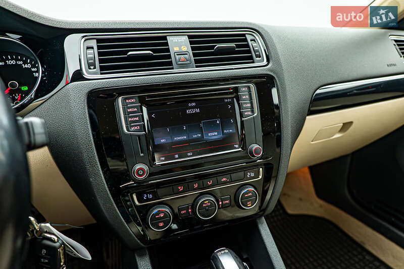 Седан Volkswagen Jetta 2016 в Киеве фото 15 Седан Volkswagen Jetta 2016 в Киеве