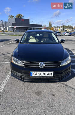 Седан Volkswagen Jetta 2016 в Львові