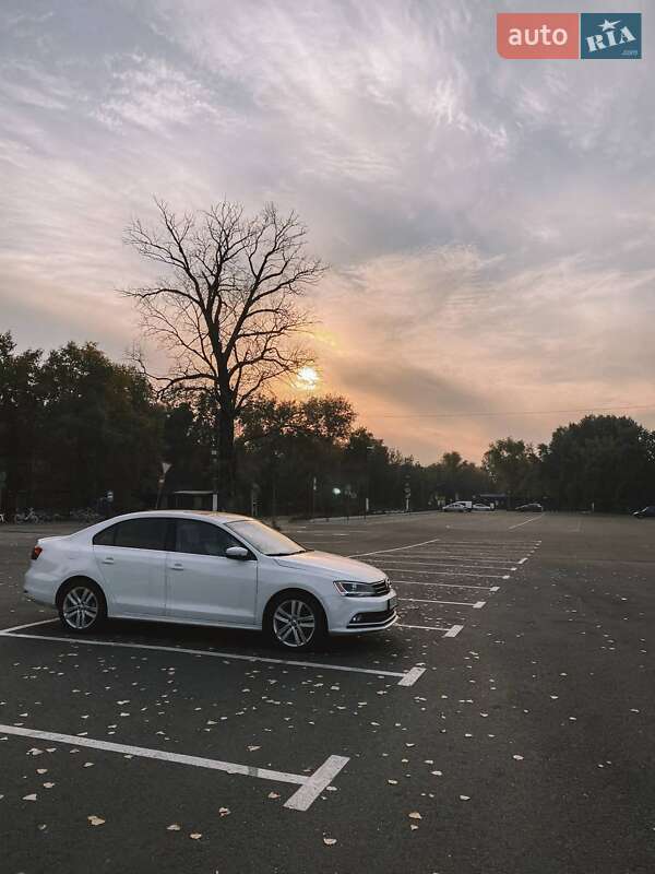 Седан Volkswagen Jetta 2014 в Киеве фото 7 Седан Volkswagen Jetta 2014 в Киеве