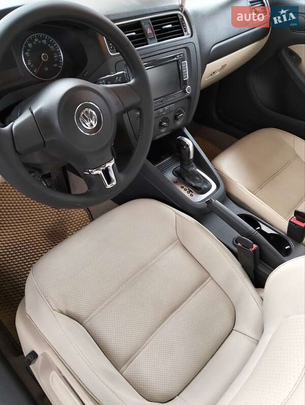 Седан Volkswagen Jetta 2013 в Конотопе фото 41 Седан Volkswagen Jetta 2013 в Конотопе