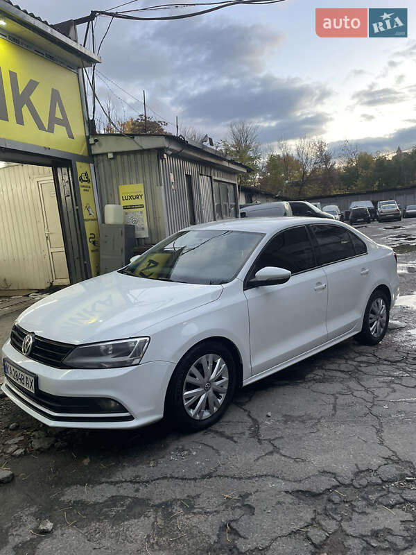 Седан Volkswagen Jetta 2016 в Киеве фото 3 Седан Volkswagen Jetta 2016 в Киеве