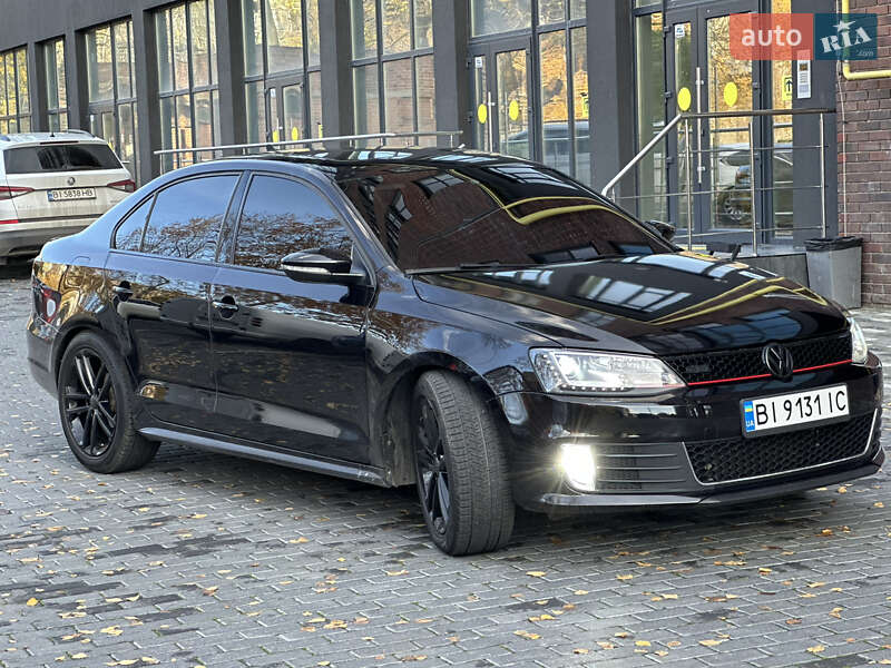 Седан Volkswagen Jetta 2015 в Полтаве