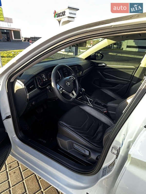 Седан Volkswagen Jetta 2019 в Одессе